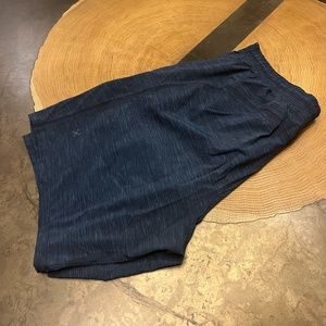 Lululemon Pace Breaker Short *9" in Navy, Size L